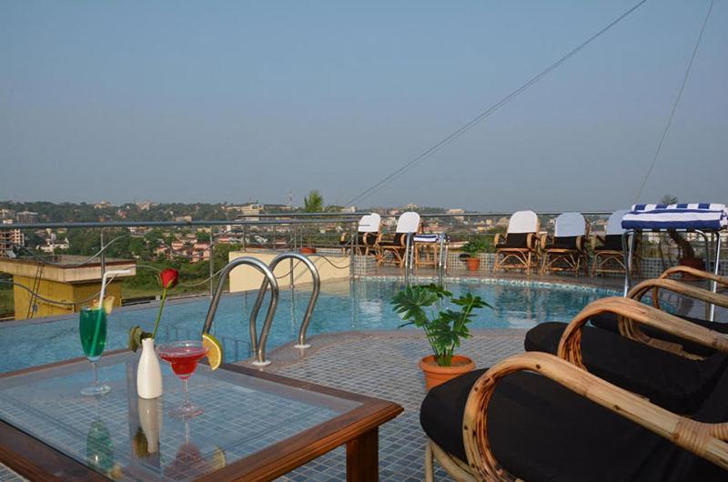 Boshan Hotels Mapusa Buitenkant foto