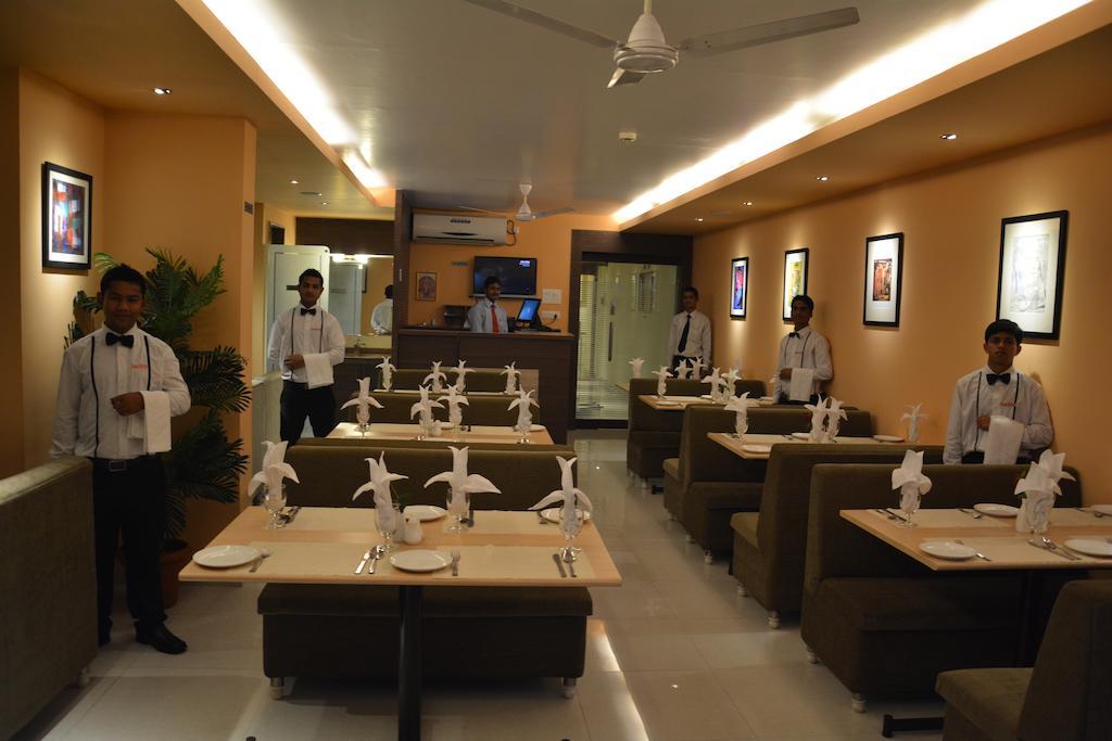 Boshan Hotels Mapusa Buitenkant foto