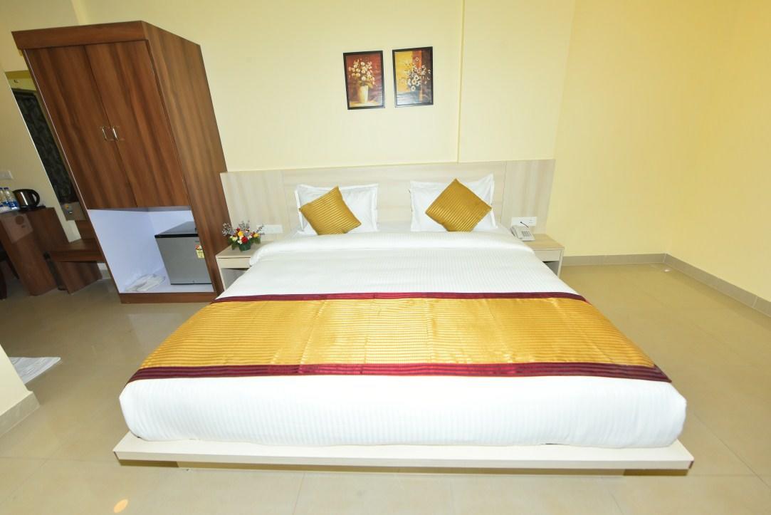 Boshan Hotels Mapusa Buitenkant foto