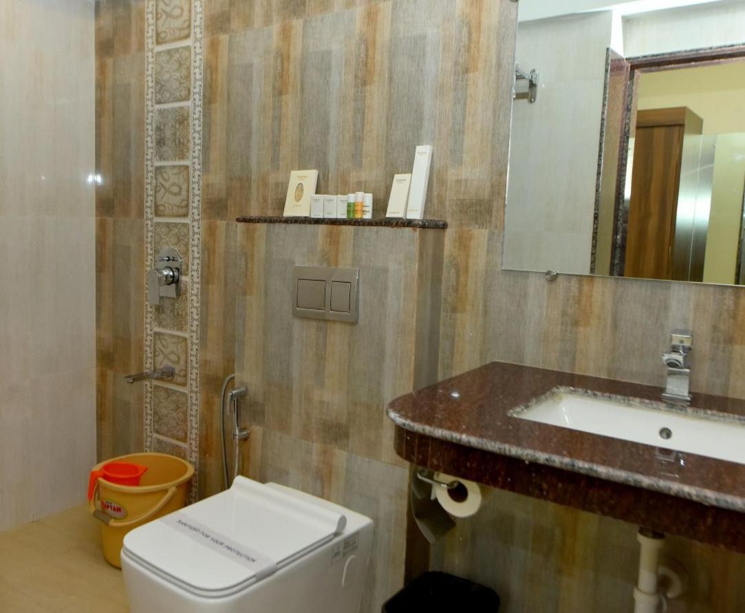 Boshan Hotels Mapusa Buitenkant foto