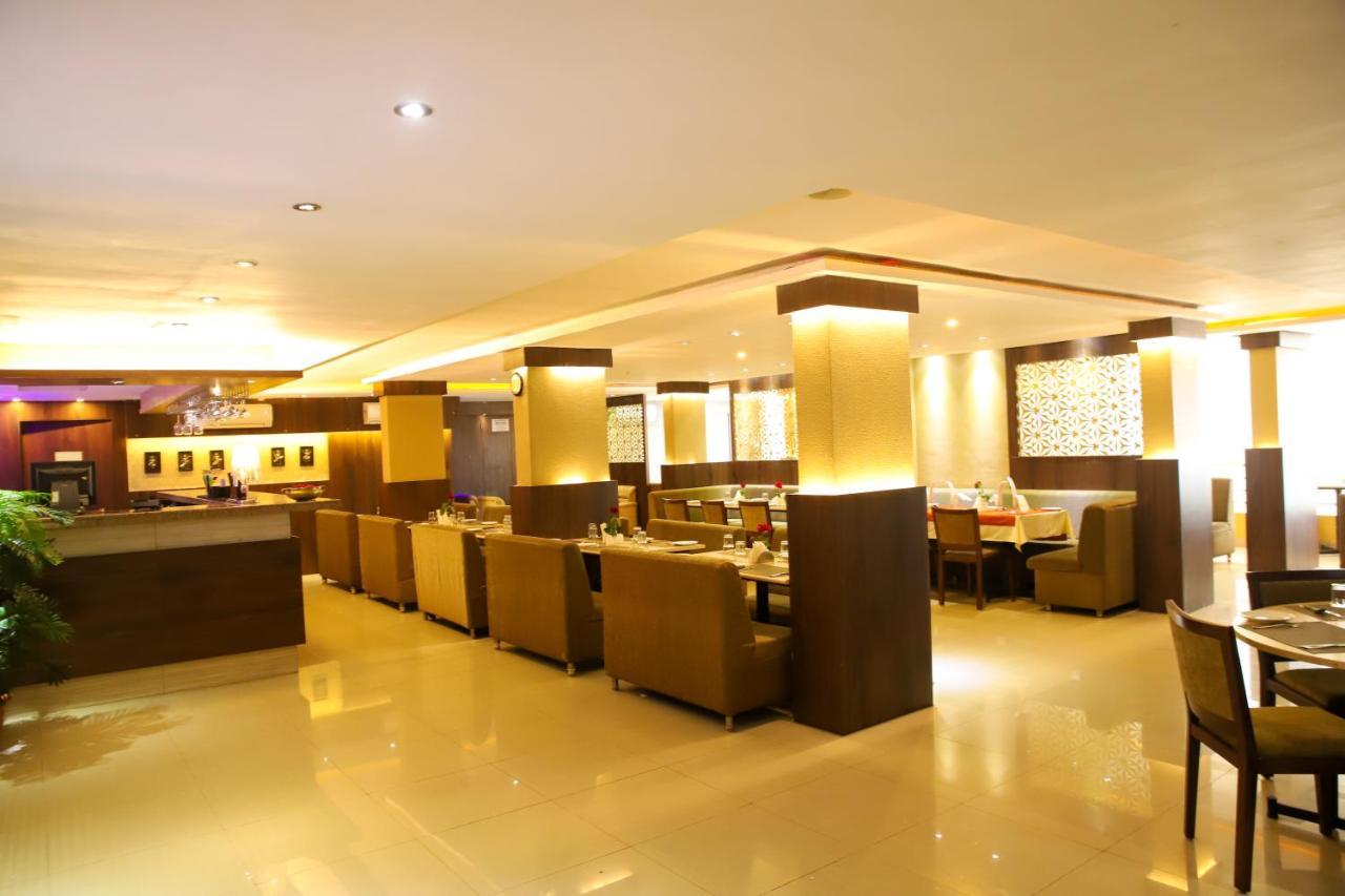 Boshan Hotels Mapusa Buitenkant foto